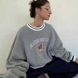Loose Fit 1986 Skateboard Club Crewneck Sweatshirt / Gray